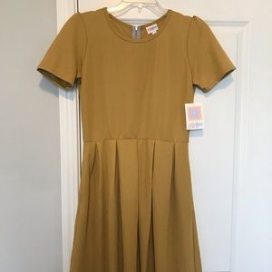 NWT Lularoe Amelia Large